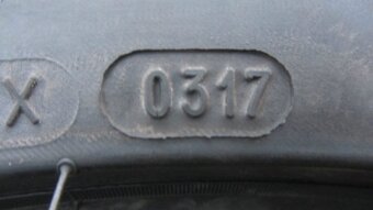 Letní pneu 275/40/19 Michelin - 10