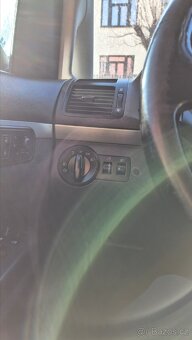 Volkswagen touran highline 2.0 tdi DSG 125kw 2006 - 10