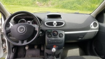 Prodám,Renault Clio combi benzín 1,2 55kw r.v.2012 - 10