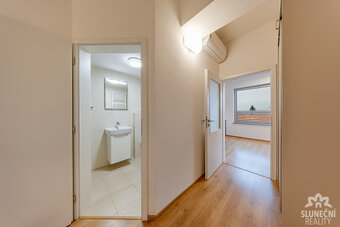 Pronájem bytu 2+kk, 47 m², Uherský Brod - Masarykovo nám. - 10