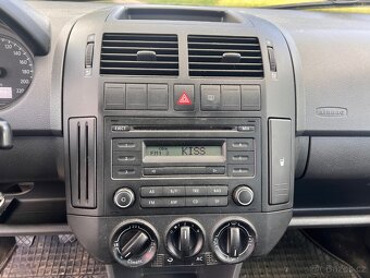 Volkswagen Polo 1.2 HTP 40kw 2007 klimatizace, 2x klíč - 10