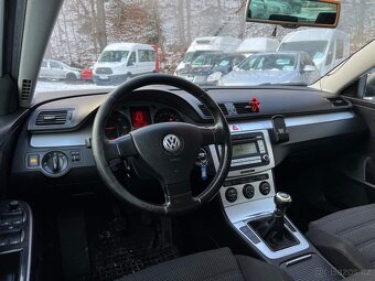 Volkswagen Passat Combi 2.0 TDI 103kW STK 9/27 klima tažné - 10