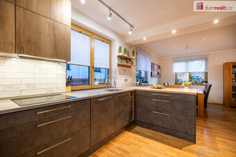 Prodej krásného RD, 6+kk, Říčany - 10