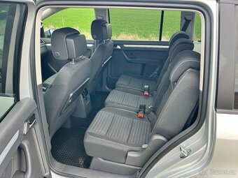 ►VW TOURAN 1.6 TDI 77KW CUP NAVI-KAMERA-TAŽNÉ-ASIST - 10