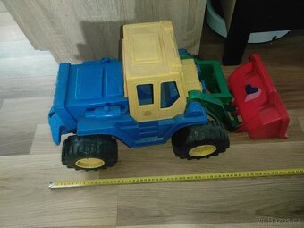 Traktor na pískoviště - 10