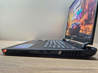 17,3" 240HZ_MSI RAIDER GE78HX_i9-13980HX_16GB_RTX 4070 8GB - 10