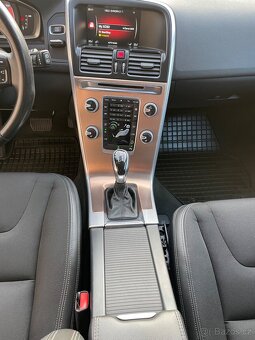 Volvo XC60 2.4 D5 AWD Automat - 10