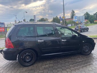 Peugeot 307 1.6 HDI. Rok 2005. 7 místné, tažné, klima - 10