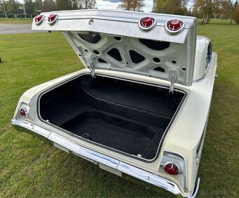 1962 Chevrolet Impala Sport Coupe - 10