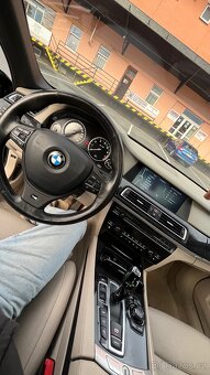 BMW 750Li - 10
