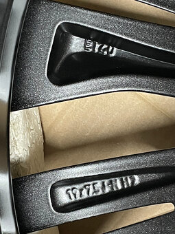 ALU ŠKODA KODIAQ II CURSA 7,5 x R19 ET40 antracitové leštěné - 10