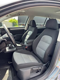 Škoda Superb 2.0 TDI 125kW / Keyless / Vyhř. sklo + sedačky/ - 10