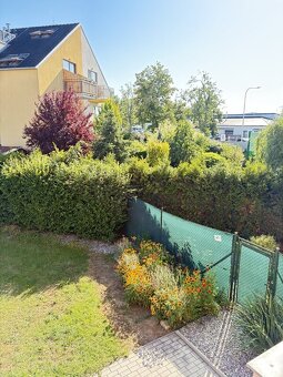Pronájem bytu 2+kk, 42m², Včelná - 10