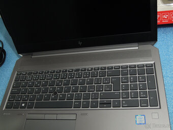 HP ZBook 15 G6 IPS 6.Jádro Intel i7 1TB Quadro RTX3000 32GB - 10