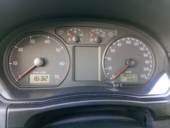 VW polo 9n3 - 10