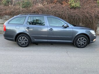 Škoda Octavia combi 1.6 TDi koupeno nové v ČR - 10