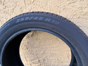 Prodám pneumatiky Pirelli Scorpion o rozměru 255/45,R19. - 10