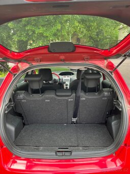 Toyota Yaris 1.3 VVT-i - 10