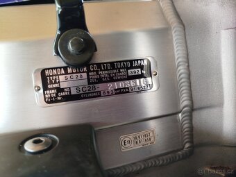 Honda CBR 900rr sc28 rv 93 - 10