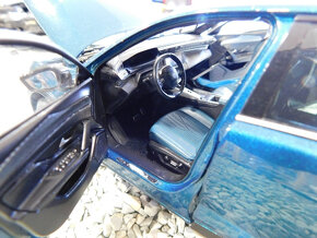 model auta Peugeot 408X  1:18 farba modrá / tyrkys / Paudi - 10
