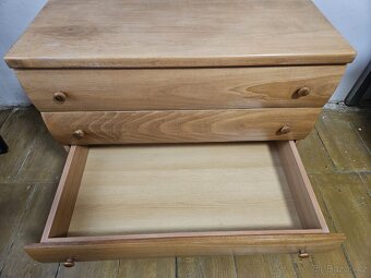 Komoda 4 zásuvky - 10