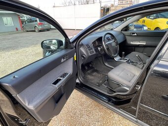 Volvo S40, 1.6D 80kwVYHŘEV.SEDNOVÁ STK - 10