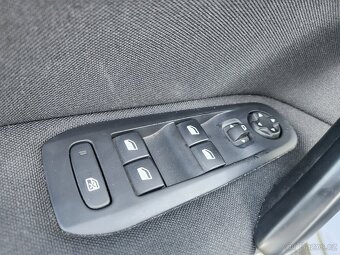 Peugeot 308 - 10