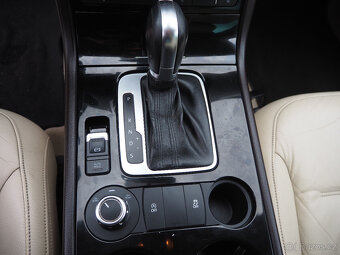 Volkswagen Touareg 3.0 TDI KŮŽE,KLIMA, TZ - 10