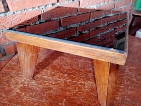 Starožitný stolek s opaxitovým sklem pod květináč - 10