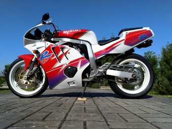 Ducati, Triumph, Kawasaki, Suzuki, Benelli, BMW, Honda... - 10