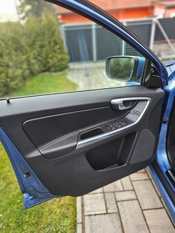 Volvo XC60 2,0 D4 140 kw - 10