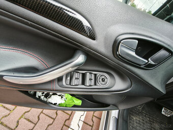 S MAX titanium 2,2 147kw 2012 - 10