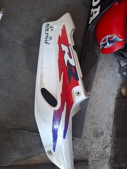 Honda cbr900rr dily na prodej - 10