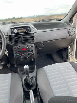 Fiat Punto 1,3 JTD 5DVEŘÍ,KLIMA,r.v. 8/2008,naj.148000km - 10