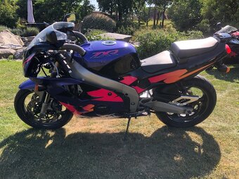 Honda CBR 900RR, Suzuki GSXR, VZ800, Kawasaki ZXR 400 - 10