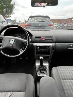 Škoda Octavia 1,6i - 10