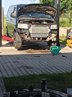 VW T5 MULTIVAN 1.9 TDI - 10