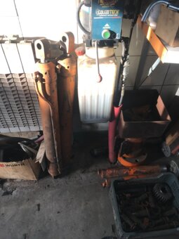 nakladač za traktor , podkop za traktor ,vyvážečka - 10