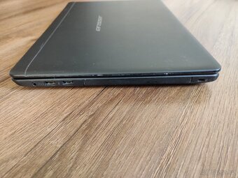 Herný notebook medion i5-6200u/Gtx950m 4Gb 8/128Gb - 10