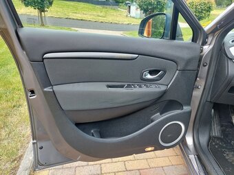 Renault Scenic III 1.6 81Kw, 9/2009 100 400KM - 10