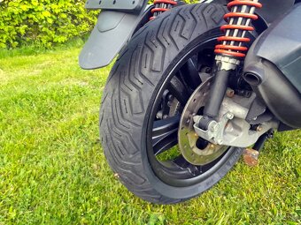 Piaggio MP3 300 HPE Sport ABS,ASR - 10