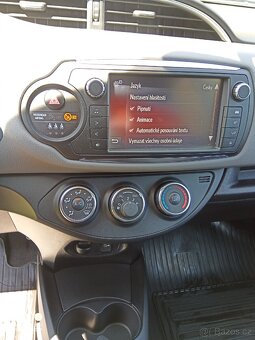 TOYOTA YARIS 1,3 - 10