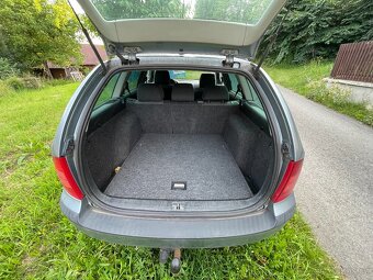 Škoda Octavia 1.9 TDI 81 kW – jede a práce se nebojí - 10