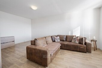 Prodej kompletně zrekonstruovaného bytu 1+1 v osobním vlastn - 10