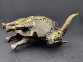 Socha bronz/mosaz Lava Bull - 10
