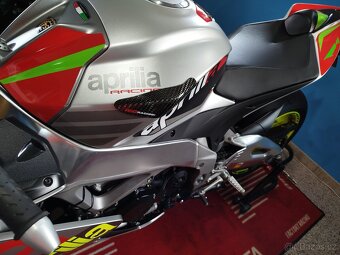 Aprilia rsv4 RR - 10