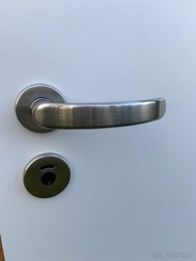 Dveře z masivu se zámkem a nerezovým kováním 735 x 2090 mm - 10