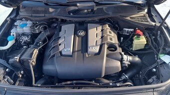 VW Touareg 3.0 TDI R-line - 10