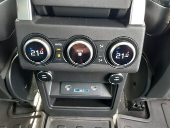 Land Rover Discovery 3.0HSE AWD,7 míst,max.výba,koupeno v ČR - 10