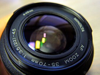 Analog Minolta Dynax 300si + Minolta 35-70 mm F 3,5-4,5 - 10